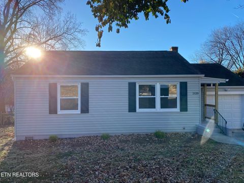 Photo of 2520 Larkwood Lane, Knoxville, TN 37921 (MLS # 1323995)
