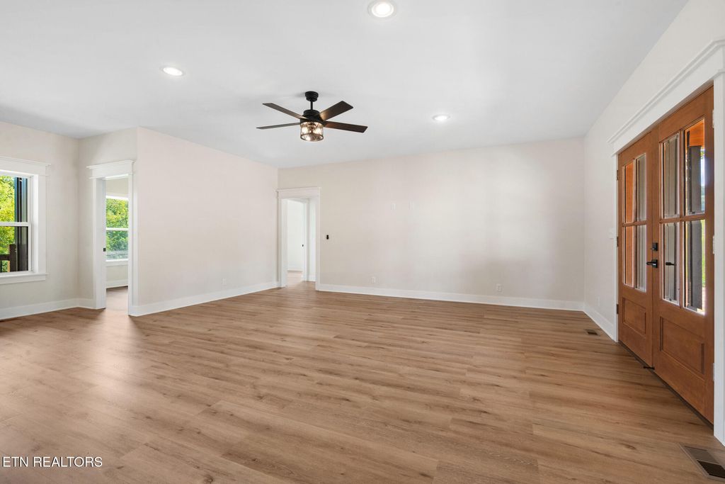 Photo of 334 Roddy Branch Rd, Rockford, TN 37853 (MLS # 1317322)