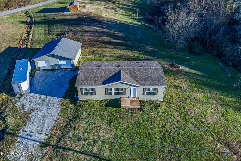 Photo of 111 Eagle Point Drive, Rockwood, TN 37854 (MLS # 1285211)