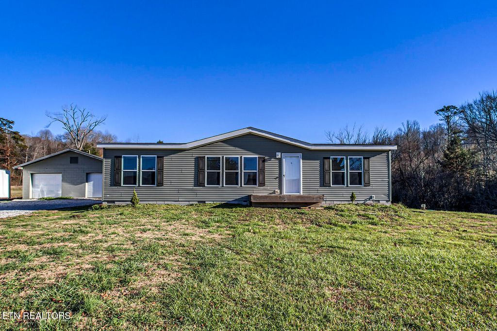 Photo of 111 Eagle Point Drive, Rockwood, TN 37854 (MLS # 1285211)