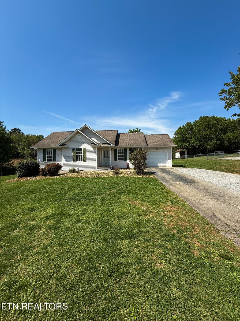 Photo of 106 Squaw Lane, Madisonville, TN 37354 (MLS # 1292923)