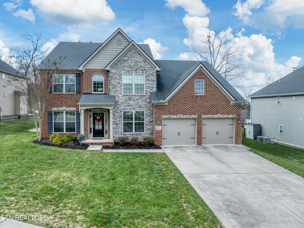 Photo of 807 Brookwood Lane, Maryville, TN 37801 (MLS # 1329431)