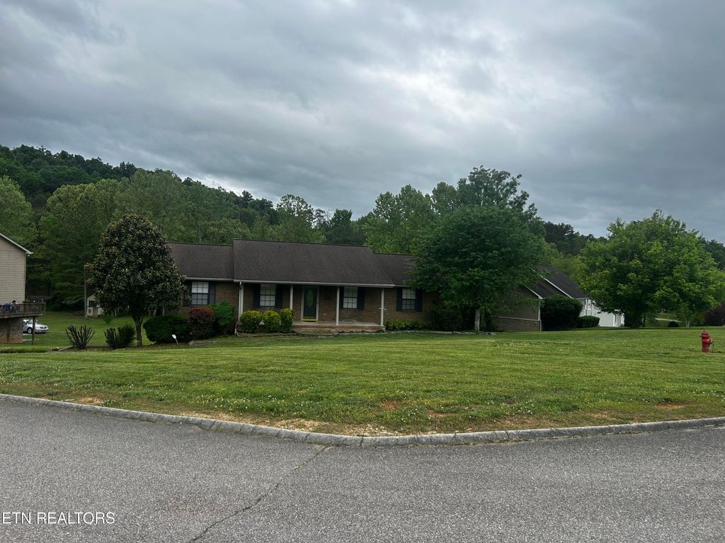 Photo of 7817 Sagefield Drive, Knoxville, TN 37920 (MLS # 1338845)