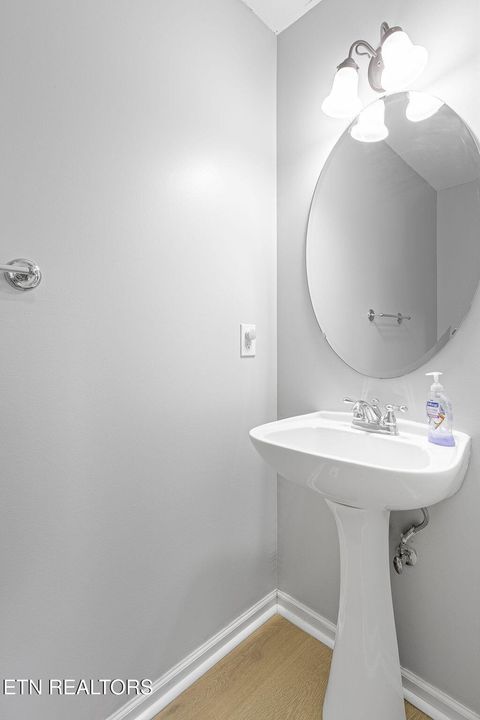 Tiny photo for 5526 Golden Gate Rd, Knoxville, TN 37918 (MLS # 1333442)