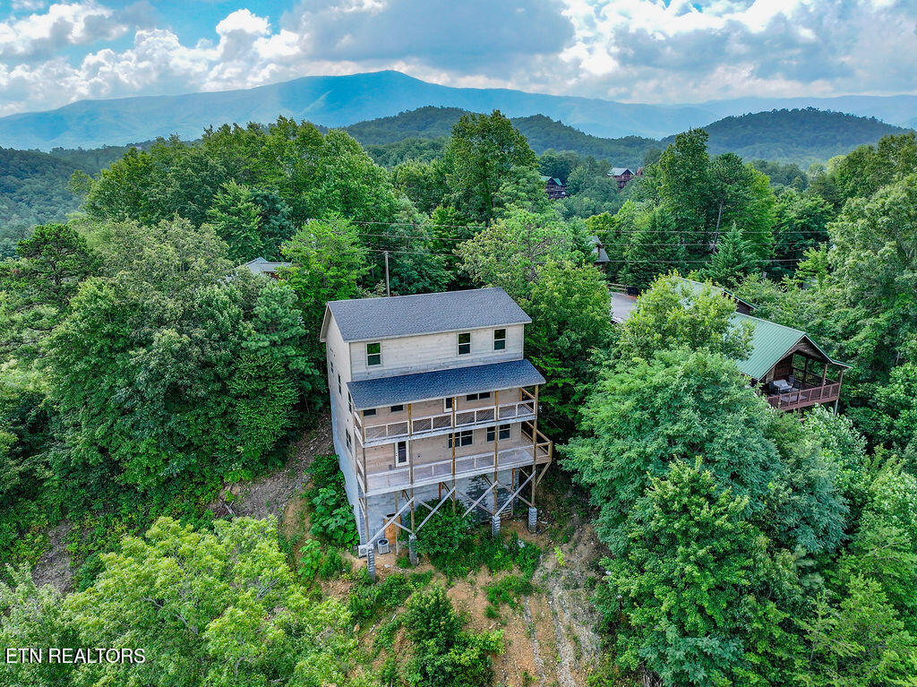 4183 Chamberlain Lane