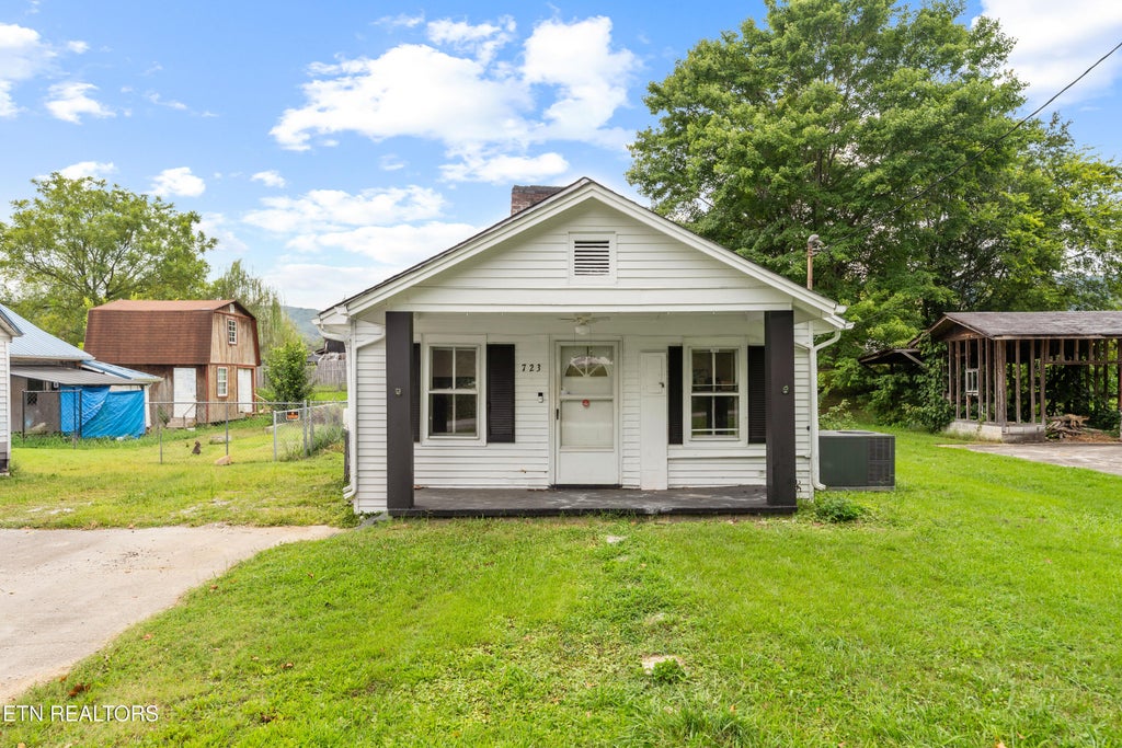 Photo of 723 N Kingston Ave, Rockwood, TN 37854 (MLS # 1353309)