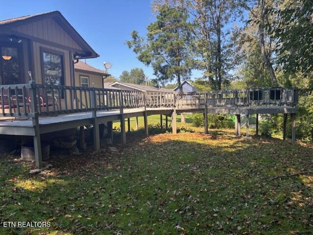 Photo of 32 Rhodendron Circle, Crossville, TN 38555 (MLS # 1315459)