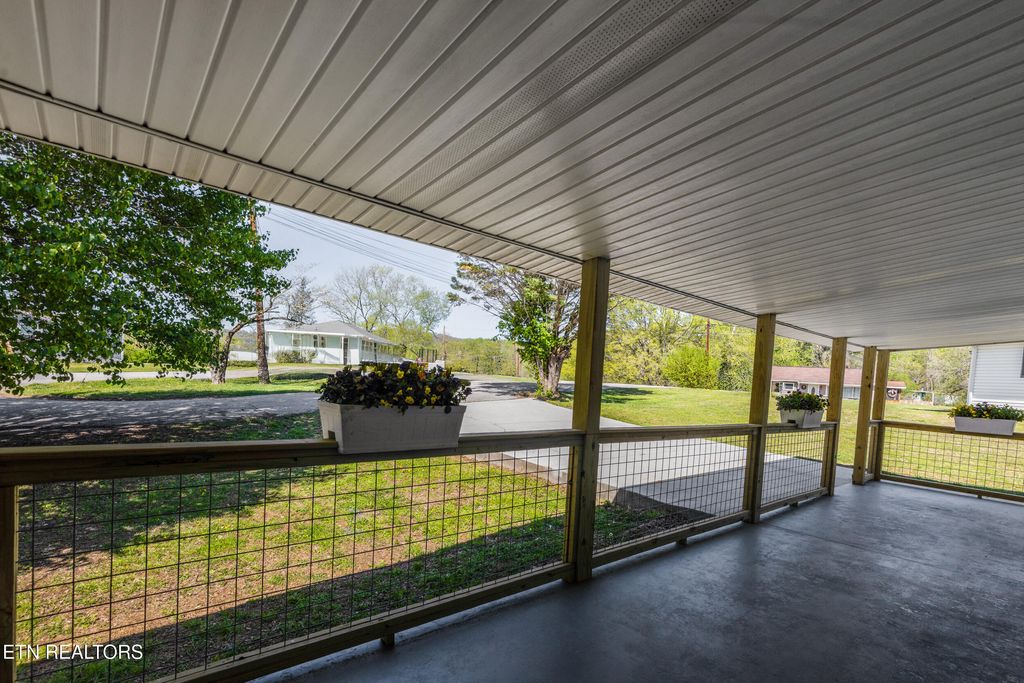 Photo of 150 Spain Circle, Harriman, TN 37748 (MLS # 1296912)