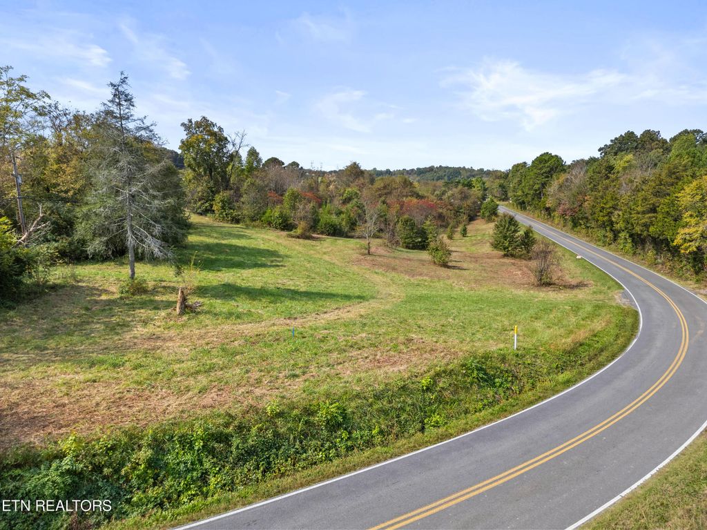 Photo of 22 Green Hill Rd, Dandridge, TN 37725 (MLS # 1279668)