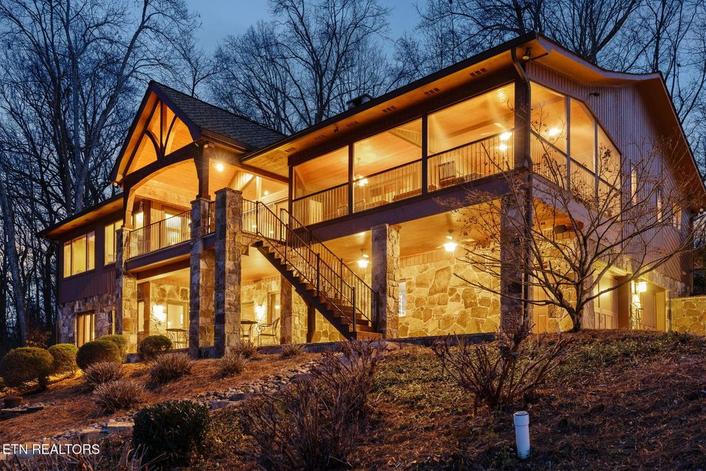 Photo of 566 Island View Drive, Friendsville, TN 37737 (MLS # 1332504)