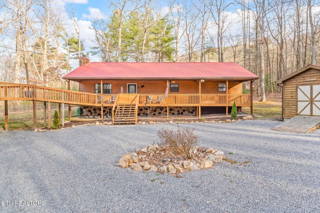 Photo of 3394 Laurelwood Rd, Cosby, TN 37722 (MLS # 1293225)