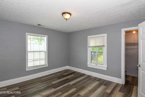 Tiny photo for 1215 Delaware Ave, Knoxville, TN 37921 (MLS # 1349891)