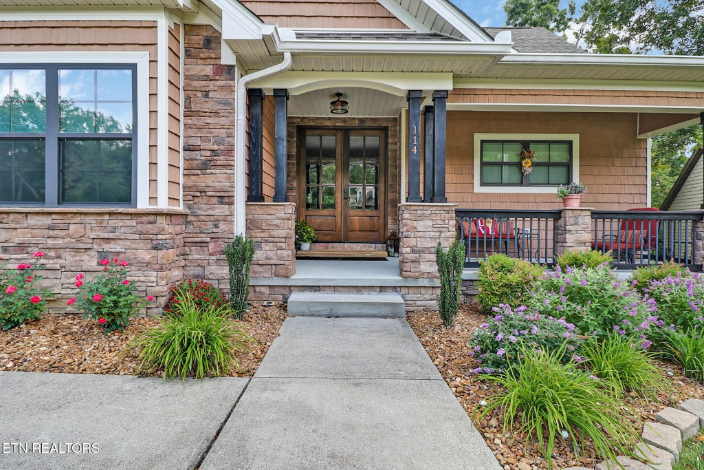 Photo of 114 Abbey Place, Crossville, TN 38558 (MLS # 1352600)