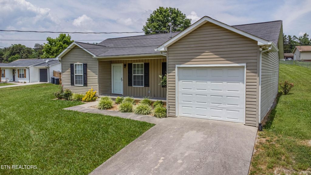 Photo of 130 W Melissa Dawn Lane, Maynardville, TN 37807 (MLS # 1267193)