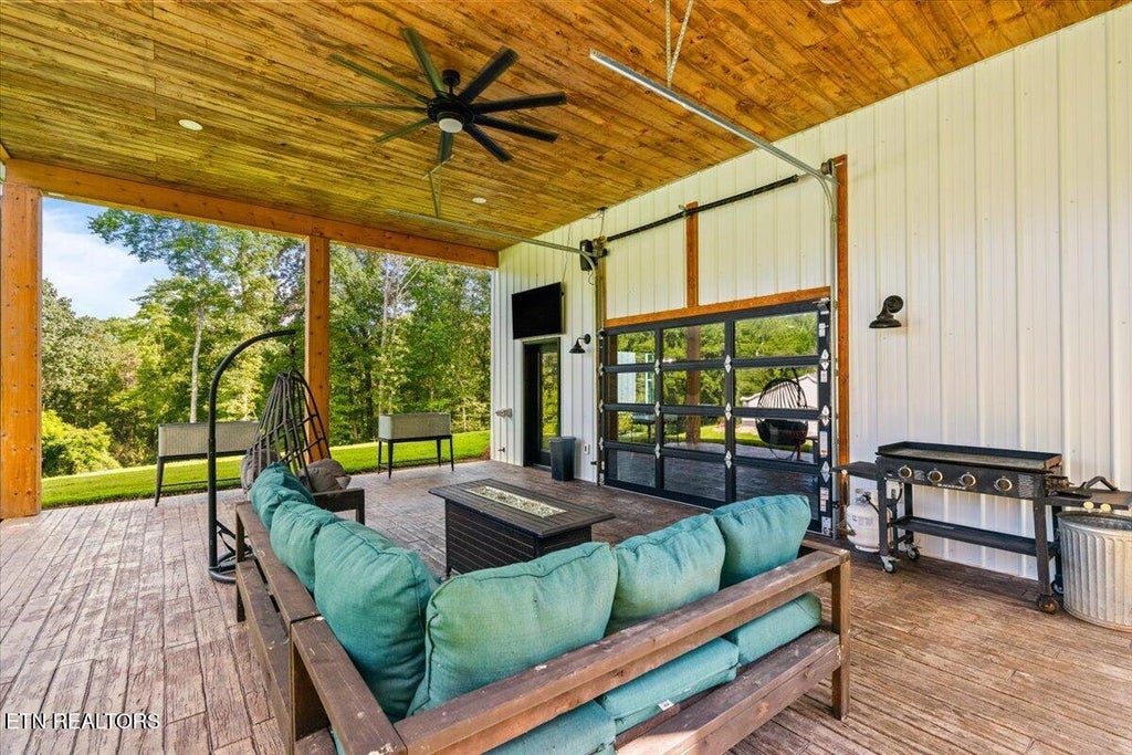 Photo of 207 Park Lane, Andersonville, TN 37705 (MLS # 1352649)