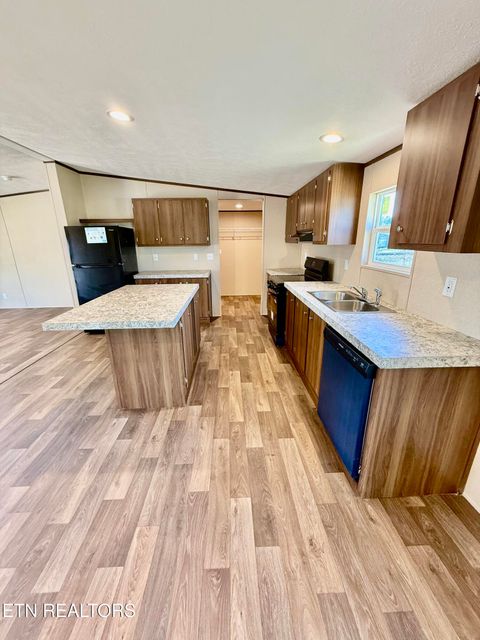 Tiny photo for 2179 Walnut St St, White Pine, TN 37890 (MLS # 1318564)
