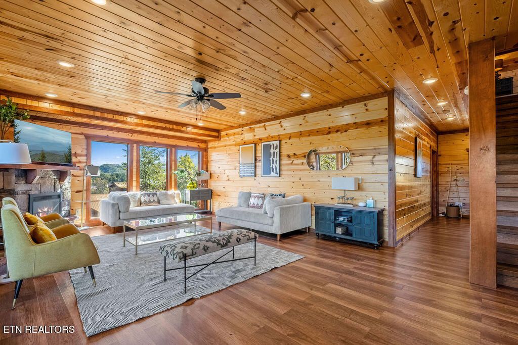 Photo of 764 Bethlehem Way, Sevierville, TN 37876 (MLS # 1316641)