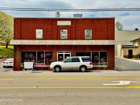Tiny photo for 1751 N Broad St, Tazewell, TN 37879 (MLS # 1333200)