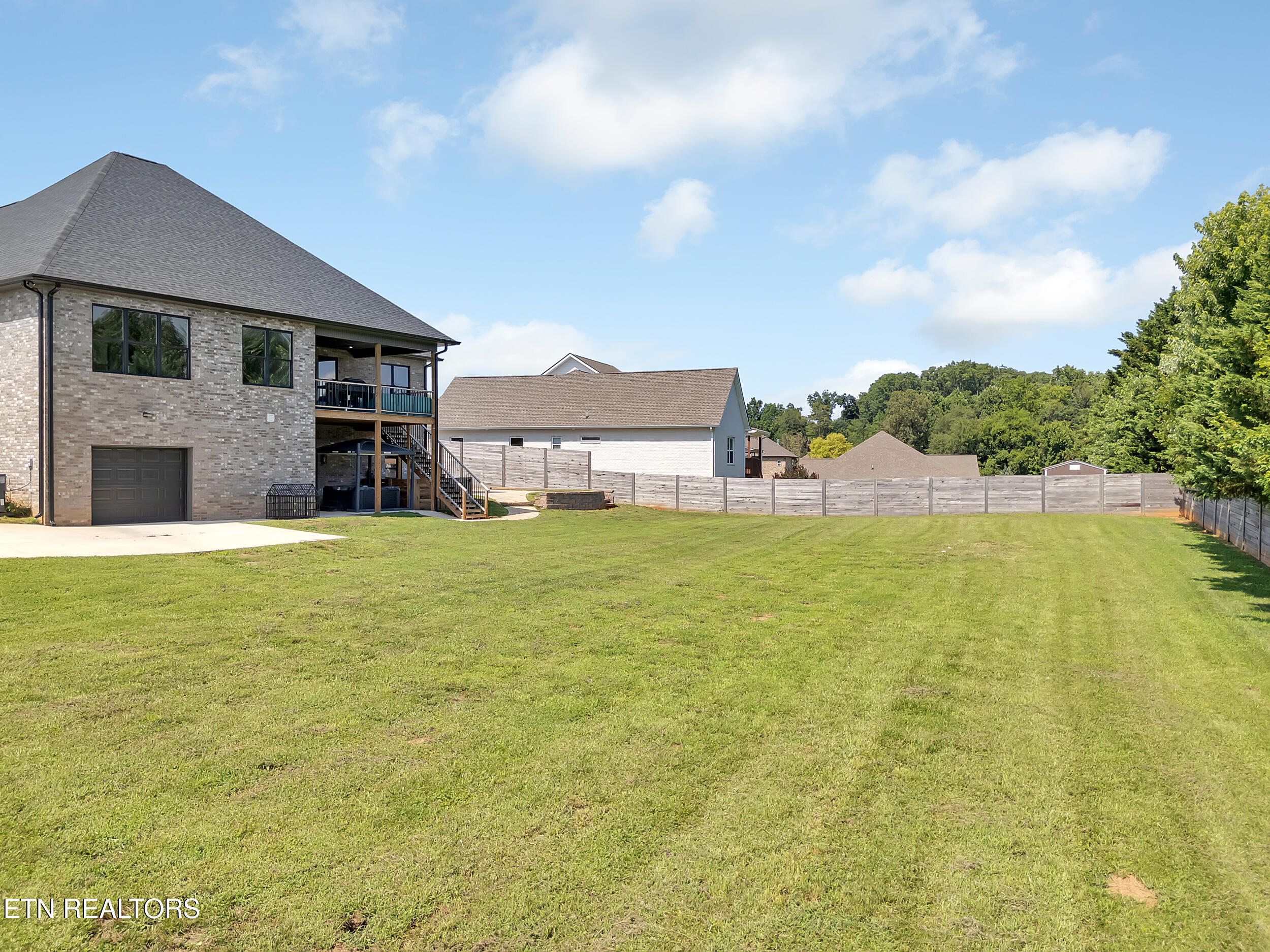 1216 Houston Springs Rd