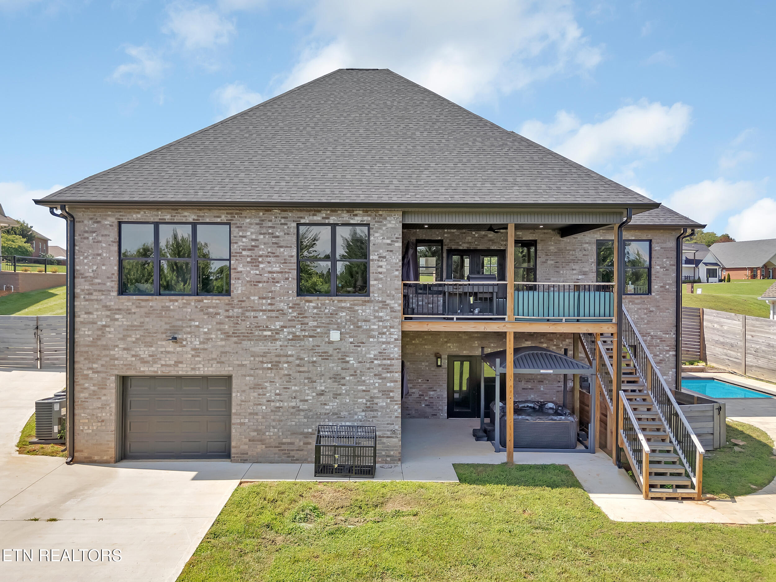 1216 Houston Springs Rd