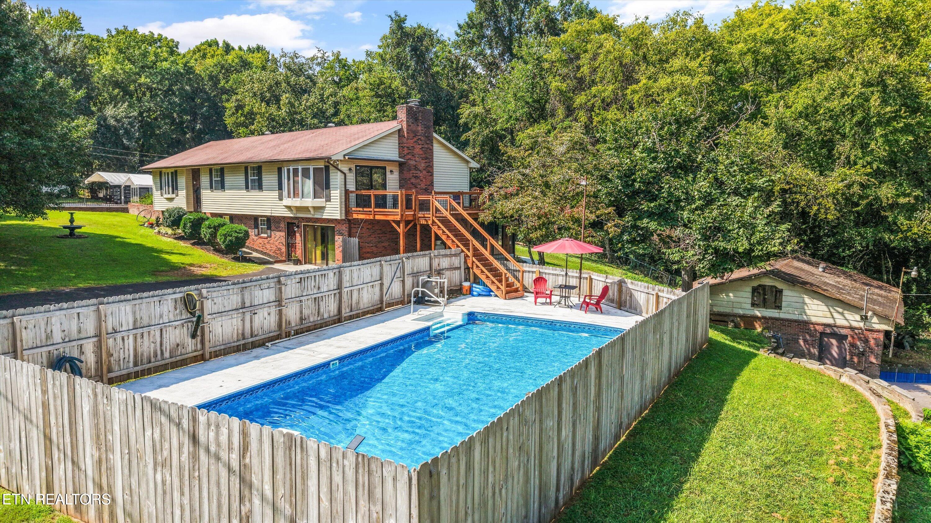 231 W View Drive