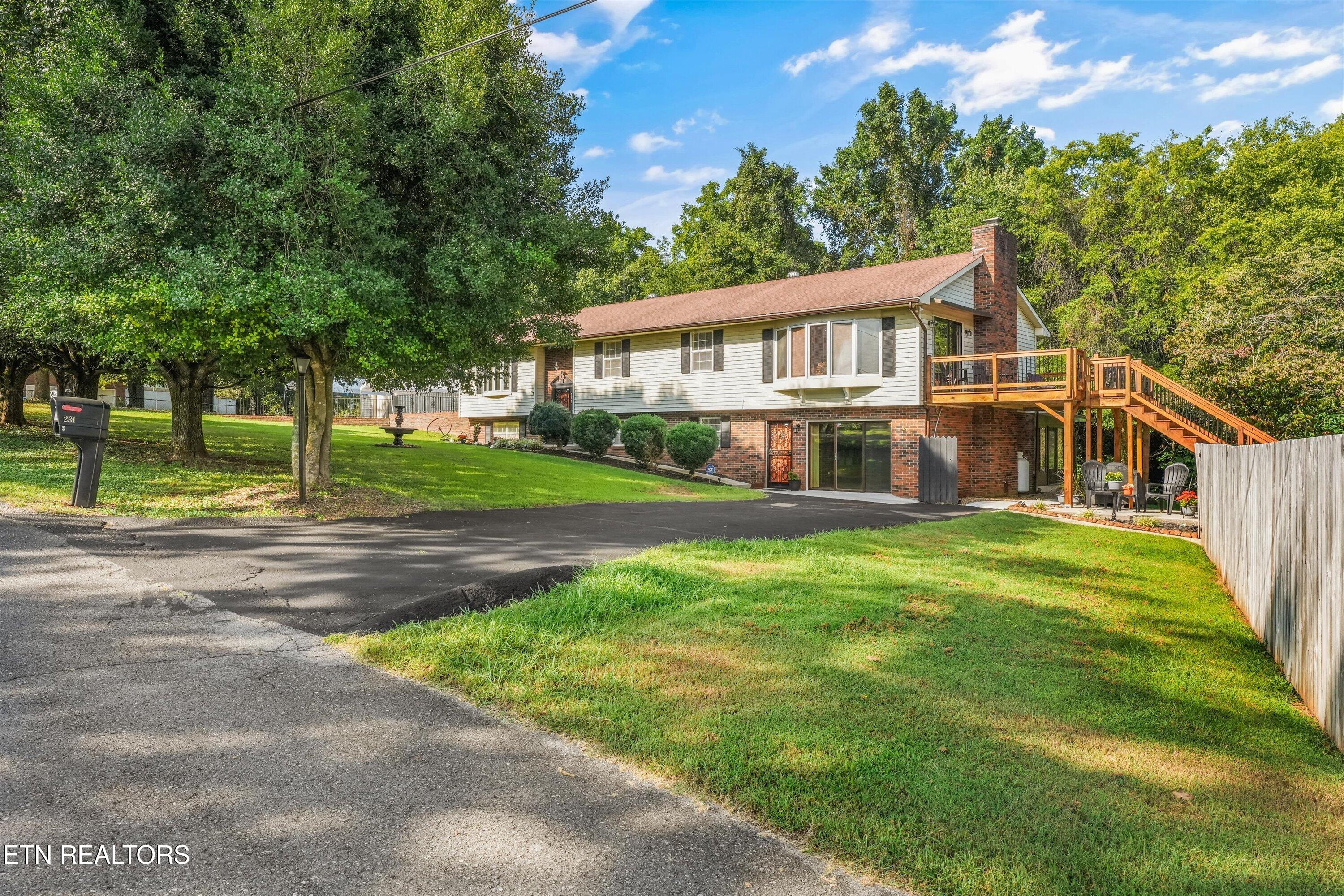 231 W View Drive