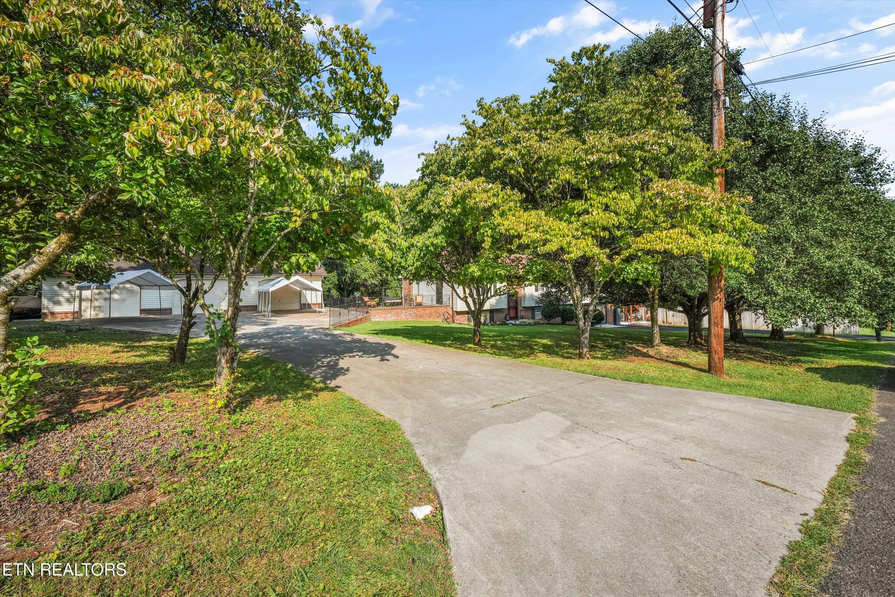 231 W View Drive