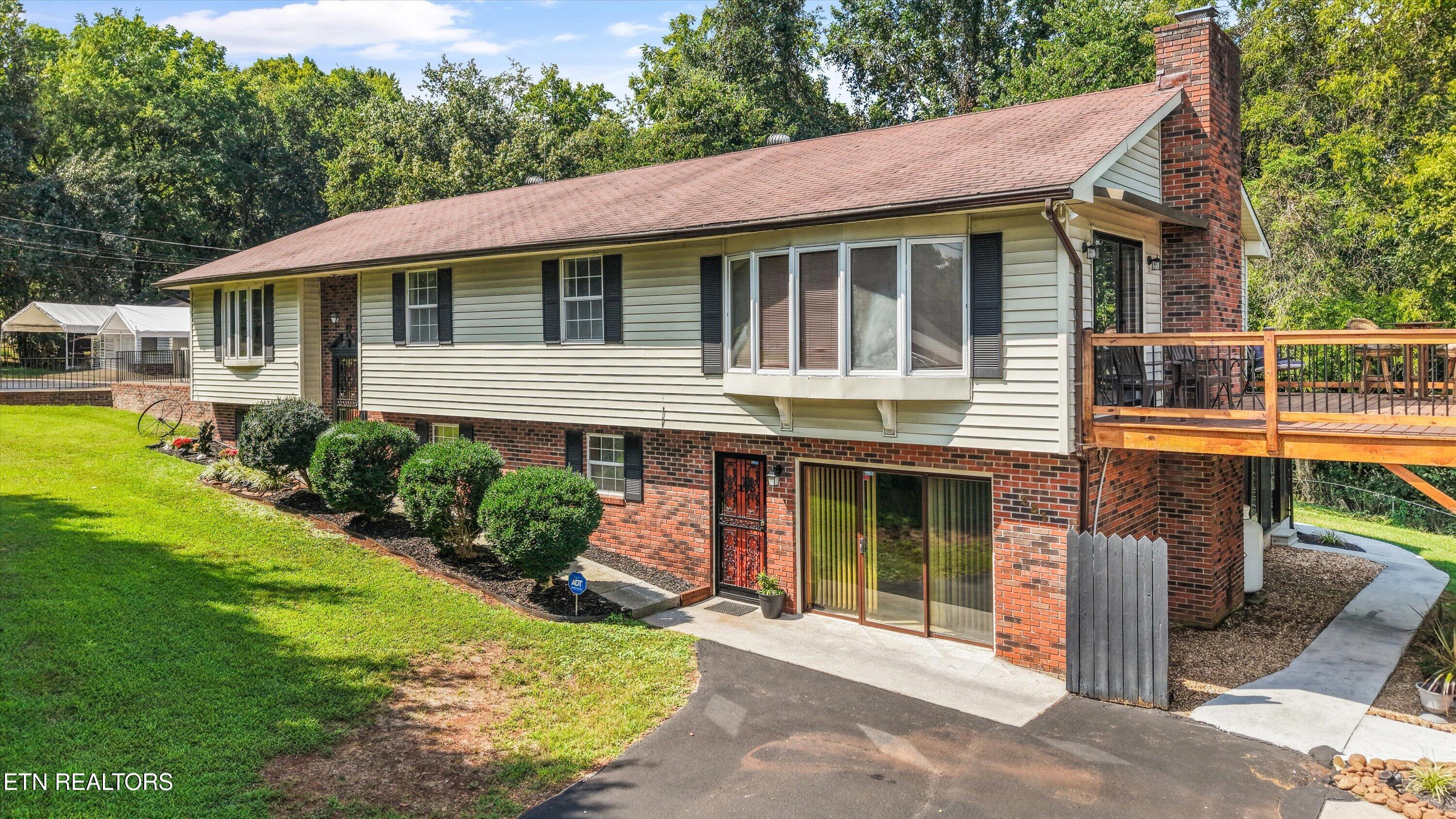 231 W View Drive