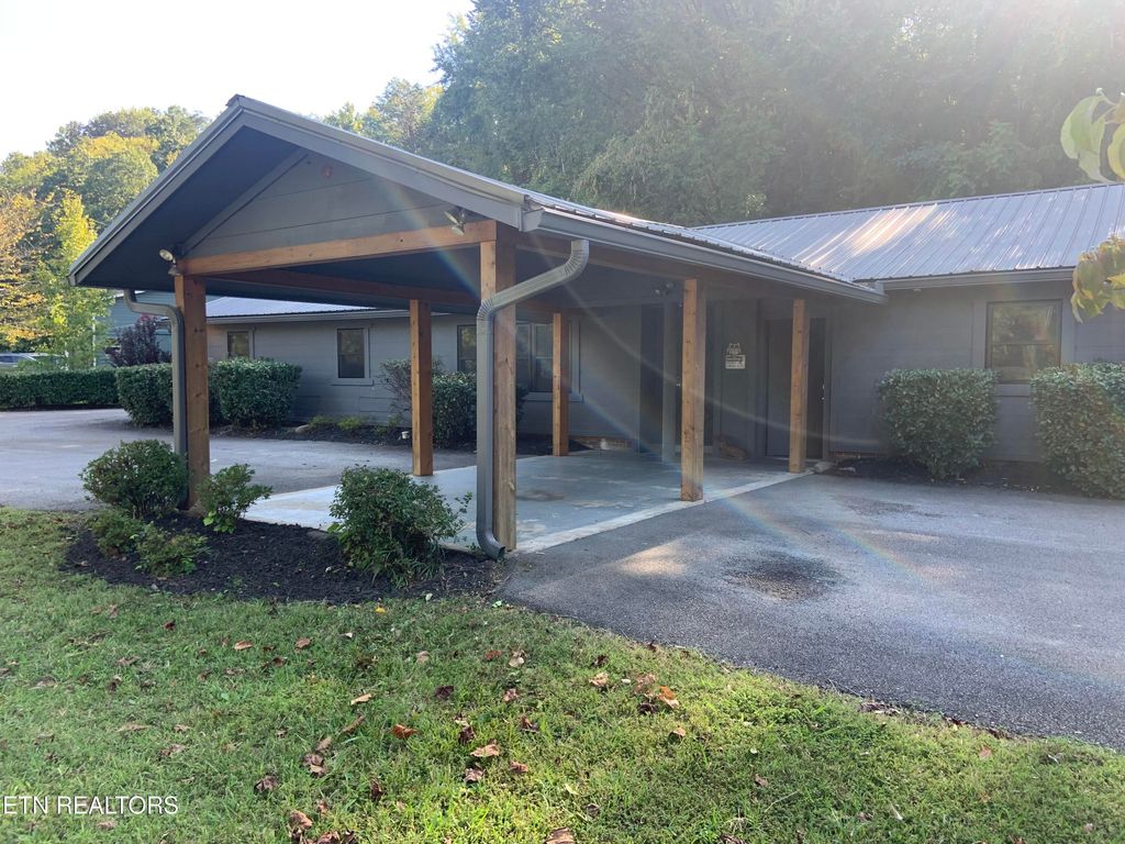 Photo of 2824 Willa View Drive, Pigeon Forge, TN 37863 (MLS # 1315556)
