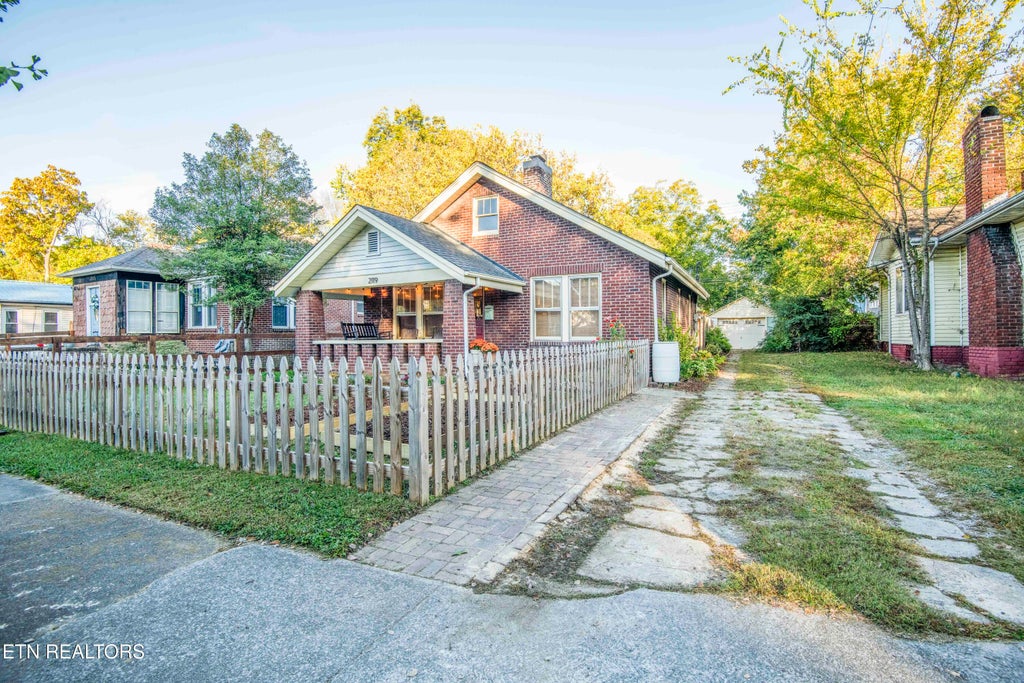 Photo of 2119 Woodbine Ave, Knoxville, TN 37917 (MLS # 1360027)