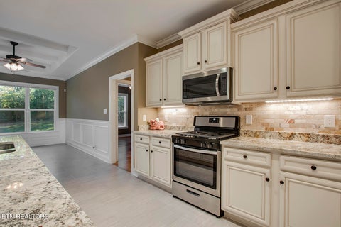 Tiny photo for 102 Okema Place, Loudon, TN 37774 (MLS # 1360150)