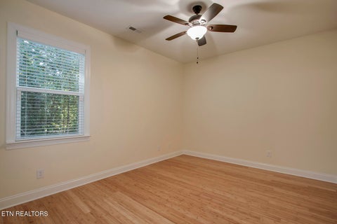 Tiny photo for 102 Okema Place, Loudon, TN 37774 (MLS # 1360150)