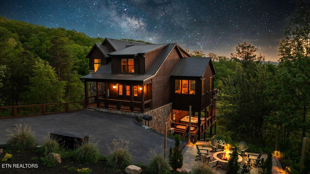 Photo of 5033 Long Rifle Rd, Walland, TN 37886 (MLS # 1315402)