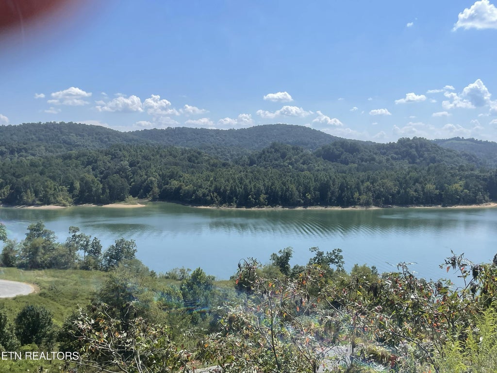 Photo of 0 Windward Blvd, Tazewell, TN 37879 (MLS # 1354815)