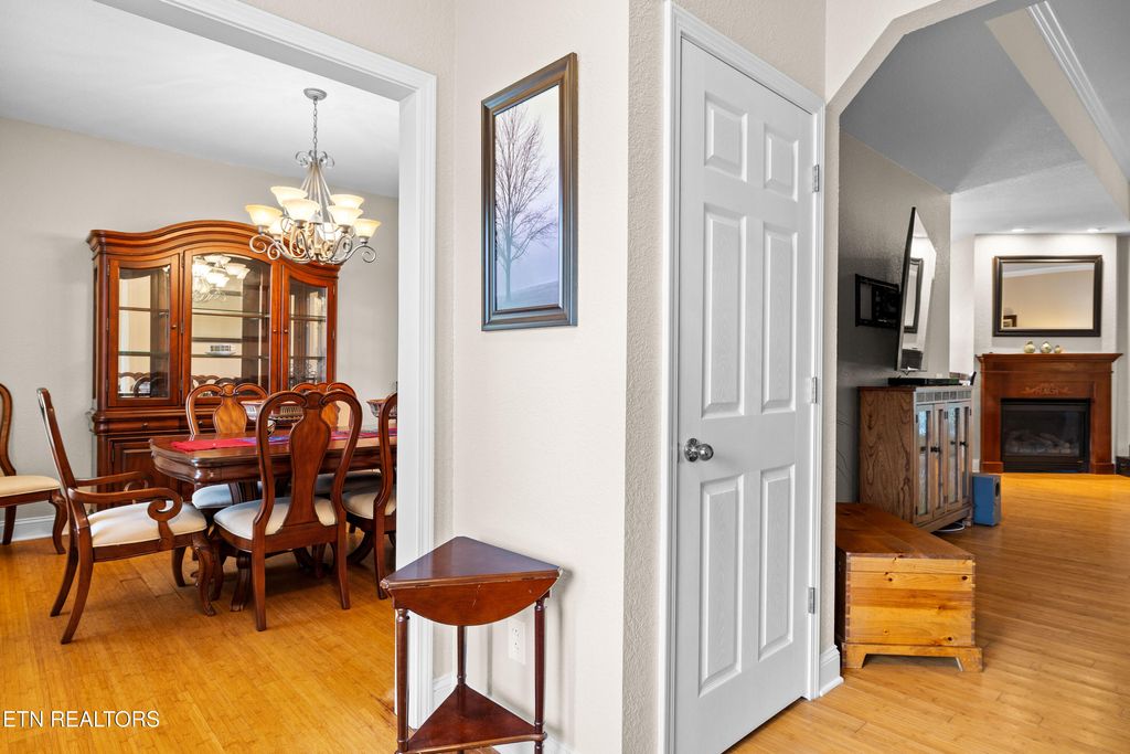 Photo of 1812 Crazy Horse Drive, Maryville, TN 37801 (MLS # 1332652)