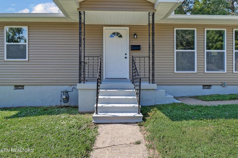 Tiny photo for 147 Athens Rd, Oak Ridge, TN 37830 (MLS # 1353242)