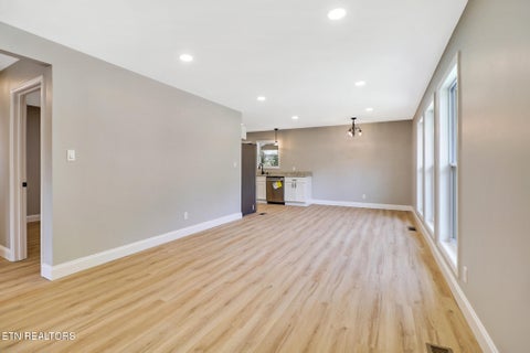 Tiny photo for 147 Athens Rd, Oak Ridge, TN 37830 (MLS # 1353242)