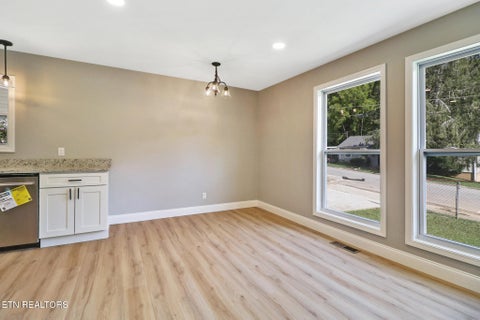 Tiny photo for 147 Athens Rd, Oak Ridge, TN 37830 (MLS # 1353242)