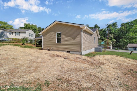 Tiny photo for 147 Athens Rd, Oak Ridge, TN 37830 (MLS # 1353242)