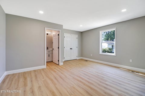 Tiny photo for 147 Athens Rd, Oak Ridge, TN 37830 (MLS # 1353242)