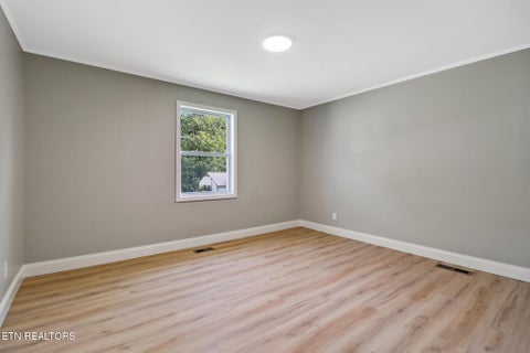 Tiny photo for 147 Athens Rd, Oak Ridge, TN 37830 (MLS # 1353242)