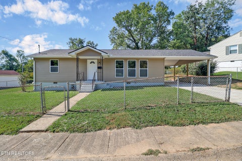 Tiny photo for 147 Athens Rd, Oak Ridge, TN 37830 (MLS # 1353242)