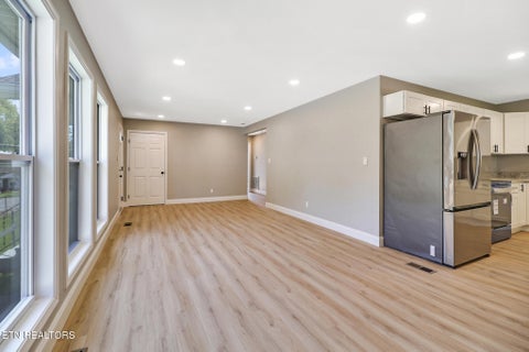 Tiny photo for 147 Athens Rd, Oak Ridge, TN 37830 (MLS # 1353242)
