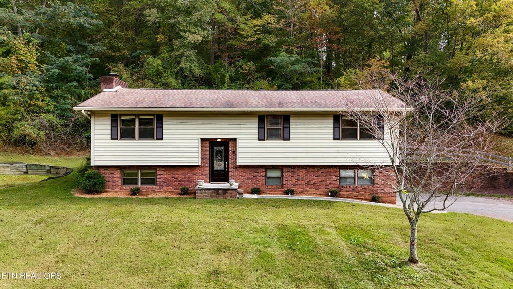 Photo of 3761 Norris Freeway Fwy, Heiskell, TN 37754 (MLS # 1242123)