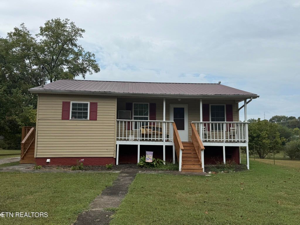 Photo of 206 Marietta St St, Madisonville, TN 37354 (MLS # 1310306)