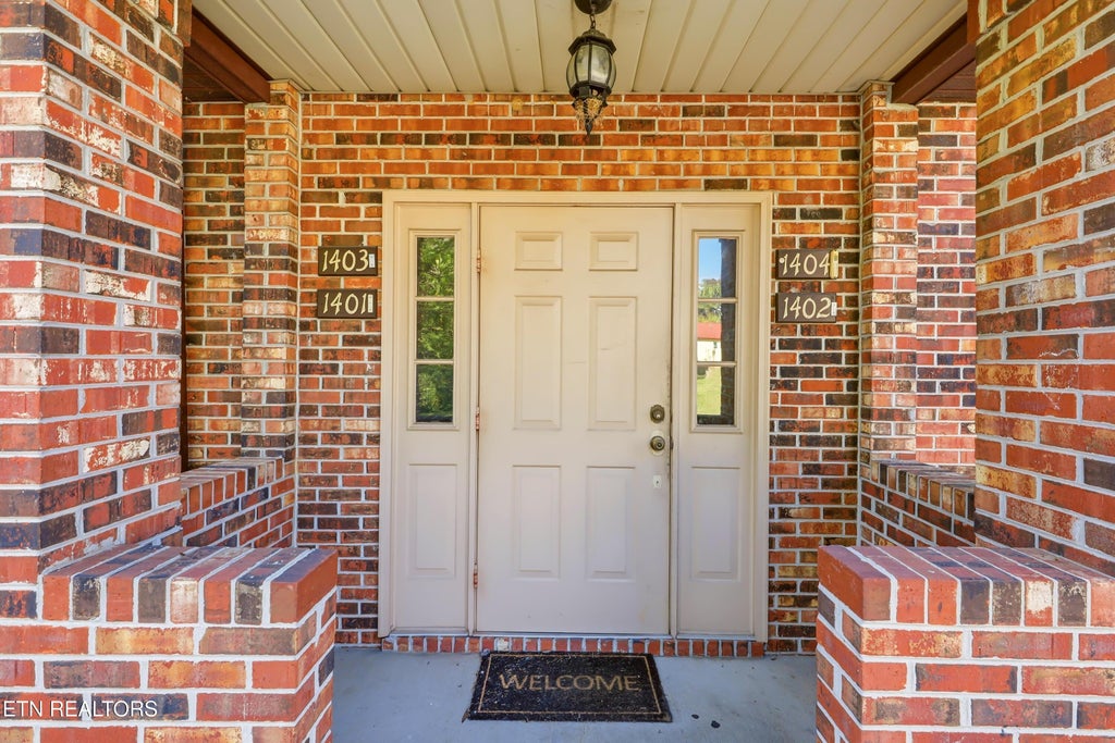 Photo of 810 Highland Drive #1402, Knoxville, TN 37912 (MLS # 1359074)