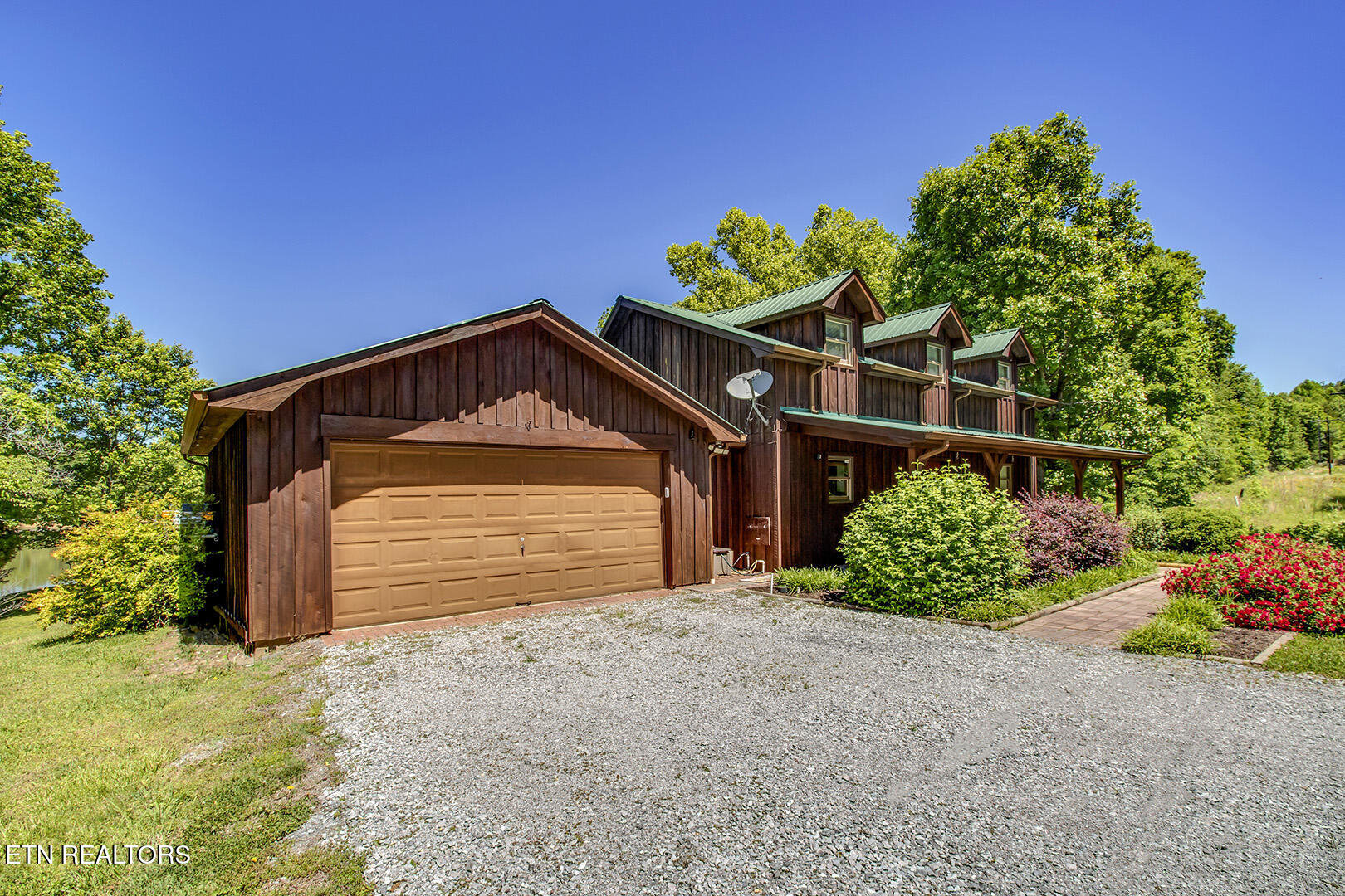 4368 River Rd