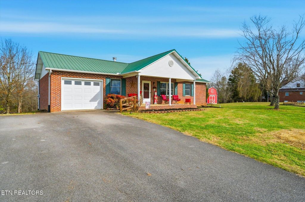 Photo of 411 Meadowbreeze Rd, Corryton, TN 37721 (MLS # 1325068)