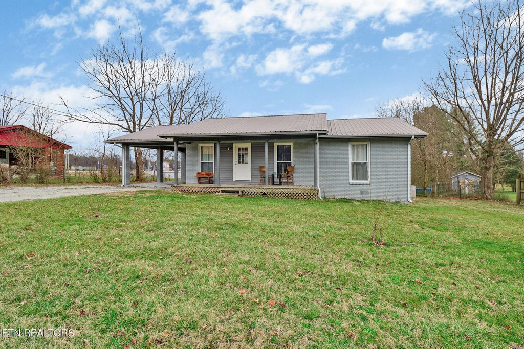 Photo of 1016 W Hill Rd, Jamestown, TN 38556 (MLS # 1331299)