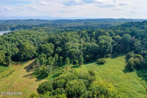 3696 Crown Point Rd Louisville TN 37777